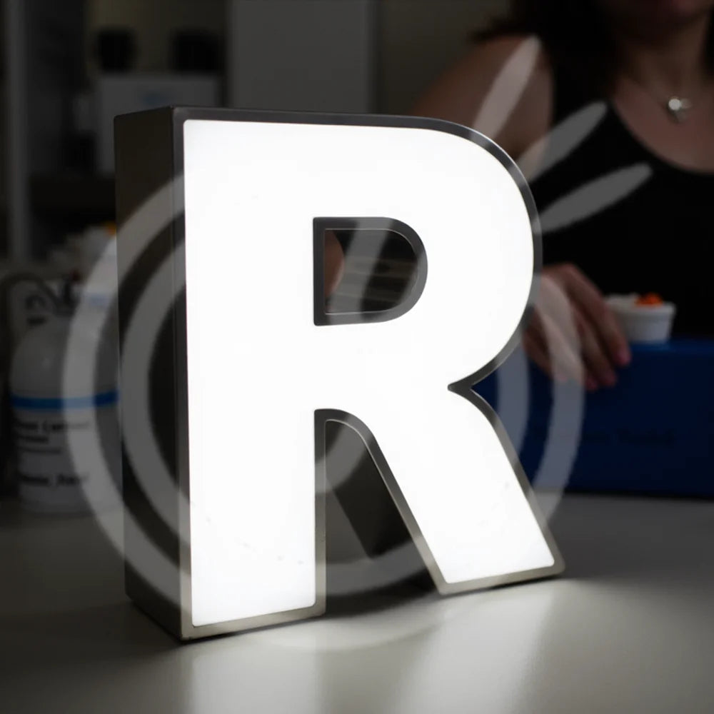 Business Led Poster Logo Outdoor Custom Light Sign Signboard Acrylic Signs Letters Advertising Decorative Luminous Lights 3d